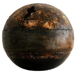 #96 Globo marrone con rilievi geometrici e floreali