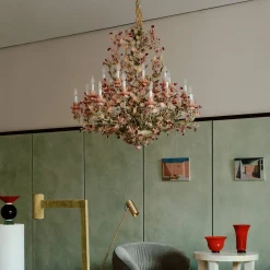 261 Lampadario a 24 luci in policromia floreale