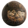 #109 Sfera marrone con dettagli in stucco e foglia d'argento