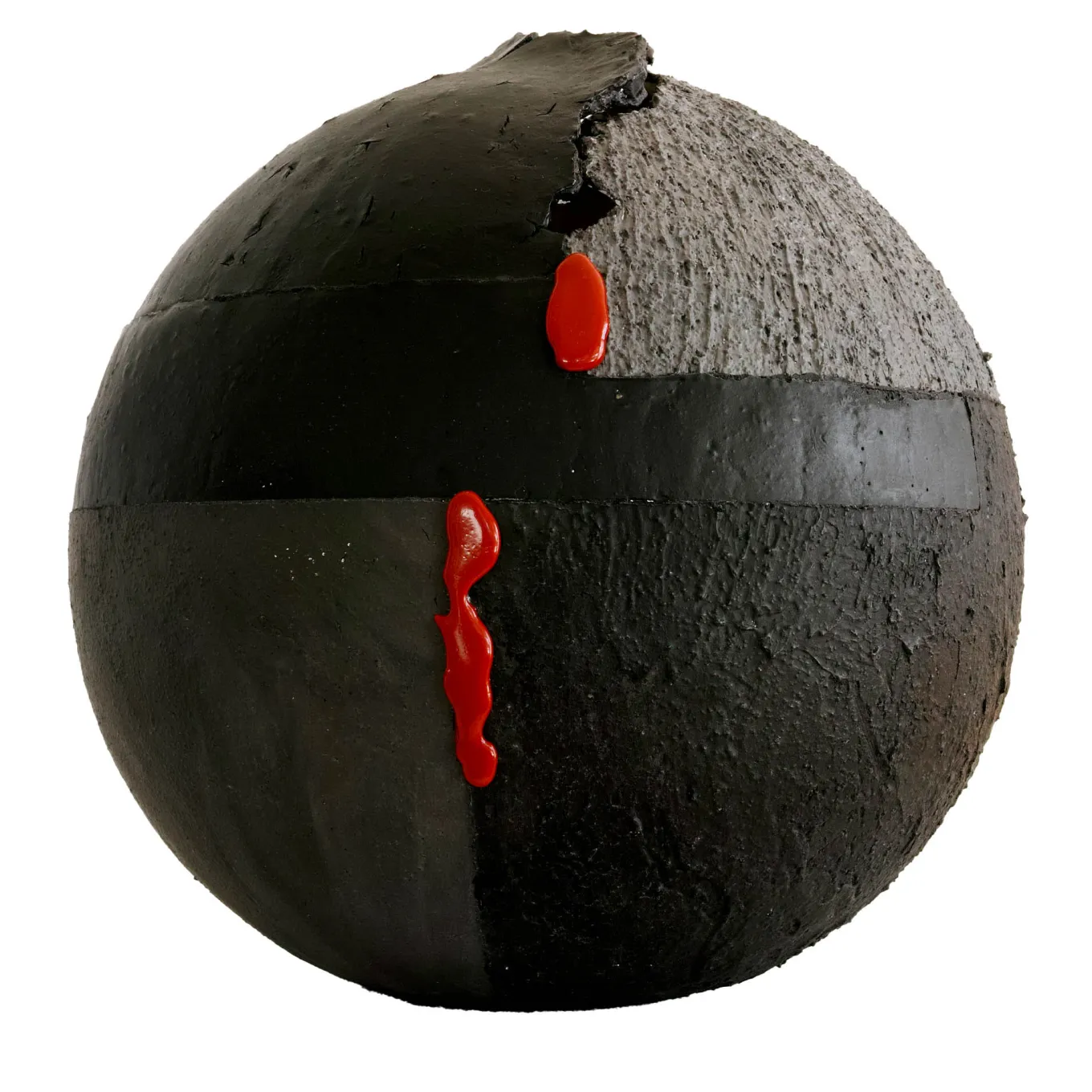 #114 Sfera nera con accenti di lacca rossa