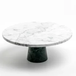 Alzata per torte in marmo bianco con base nera