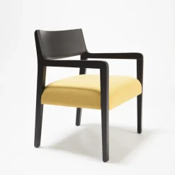 Amarcord Lounge Chair di Umberto Bertoni
