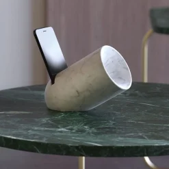 Amplificatore passivo Ovo di MayDay Design e Andrea Maldifassi