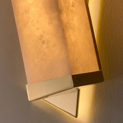 Applique da parete "Offset" in ottone satinato