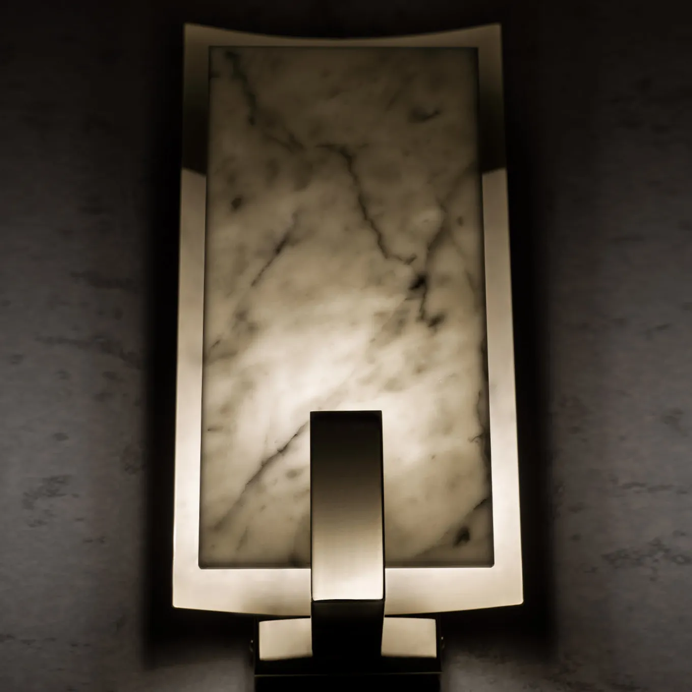 Applique in marmo di Carrara e ottone