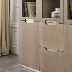 Armadio frontale in vetro beige della collezione Studio Privè