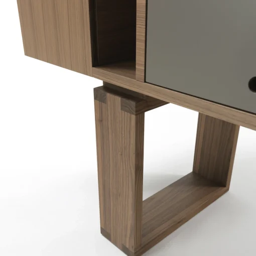 Armadio in legno 4x4