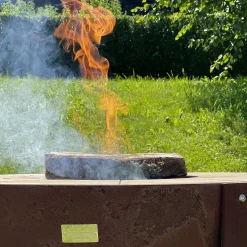 BQ154 Iris barbecue in ferro a semisfera