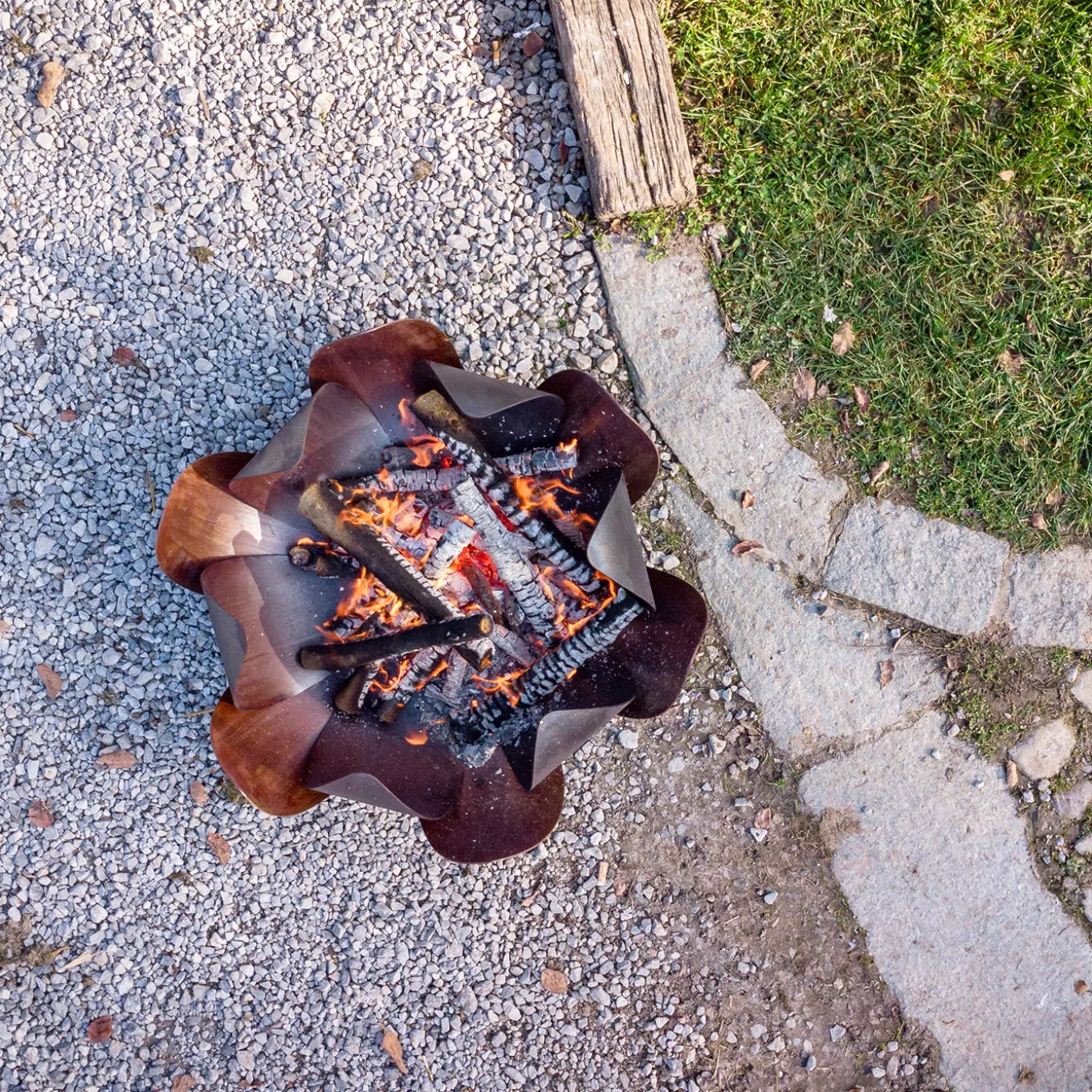 BR121 Braciere Ninfea in Acciaio Corten