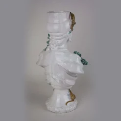 Busto scultura invernale in ceramica