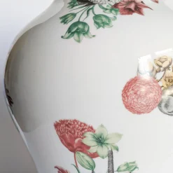 Cairo Vaso in porcellana ad anfora con fiori e architetture H27Cm