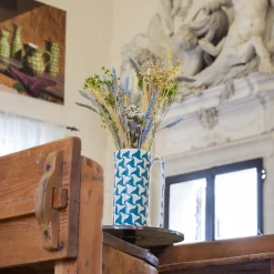 Caraffa in ceramica blu Serlio Atellani