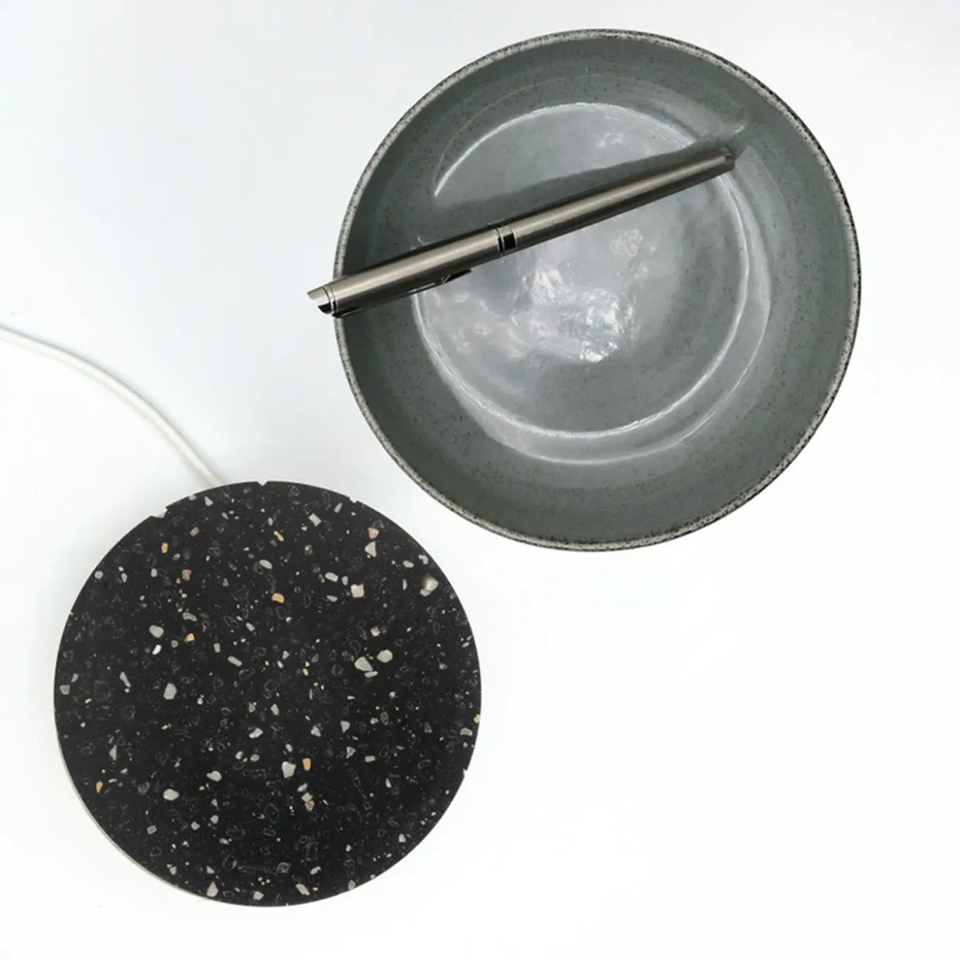 Caricatore Wireless Piccolo Con Base Di Marmo Corian Deep Night Sky