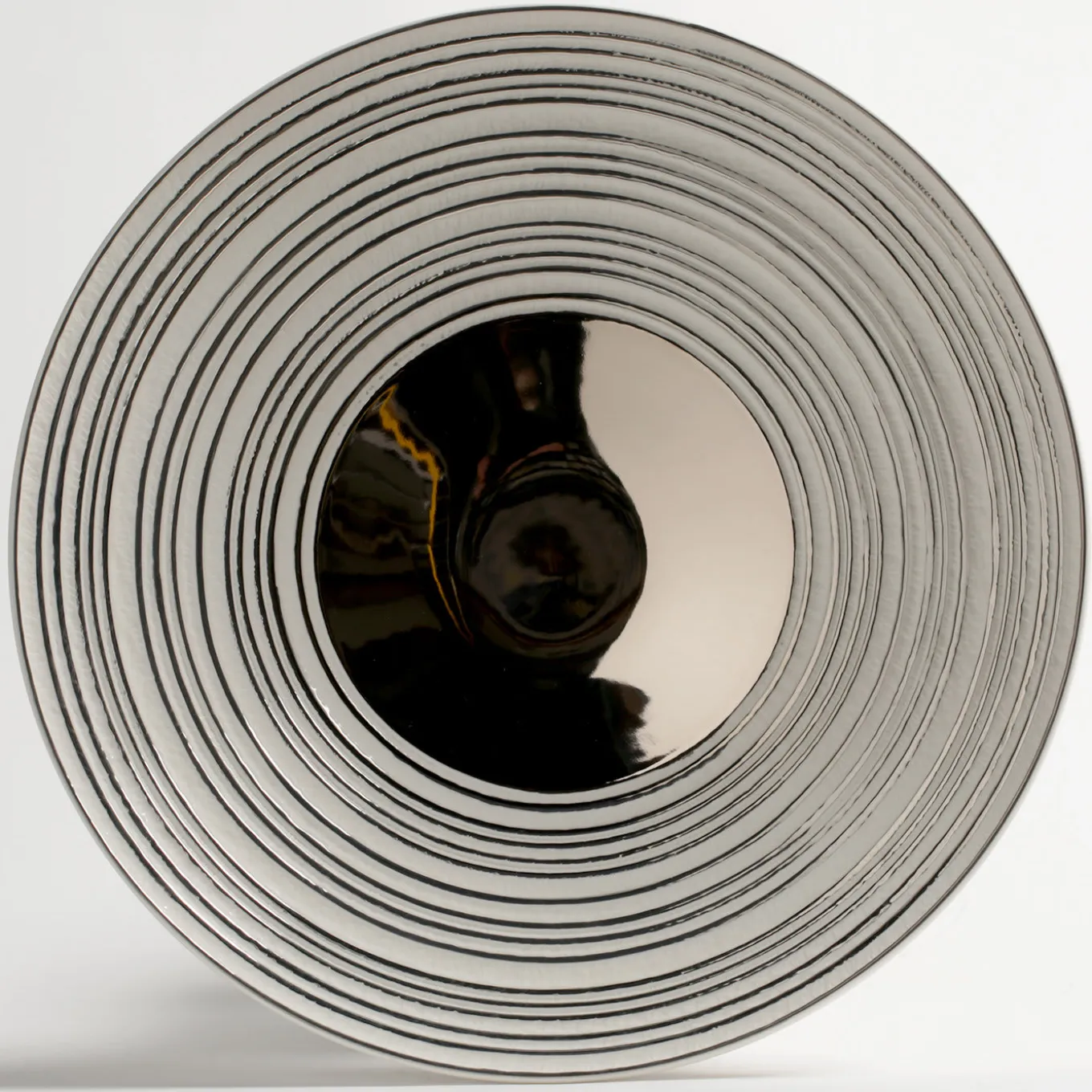 Centrotavola in platino Antithesis