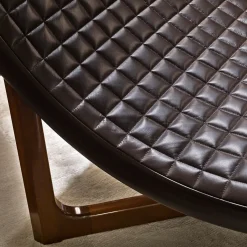 Chaise longue in pelle e mogano