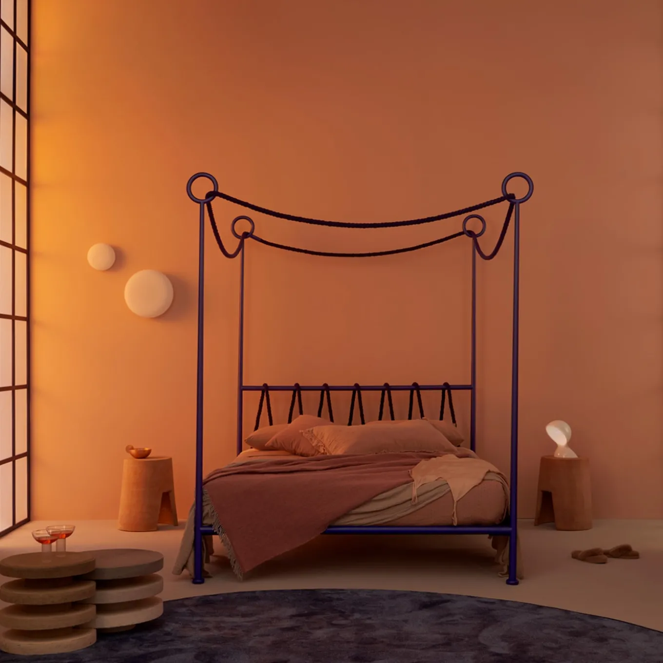 Cima Letto Matrimoniale con Baldacchino in Ferro Blu di Sovrappensiero Design Studio