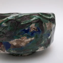 Ciotola policroma in stile giapponese per Matcha