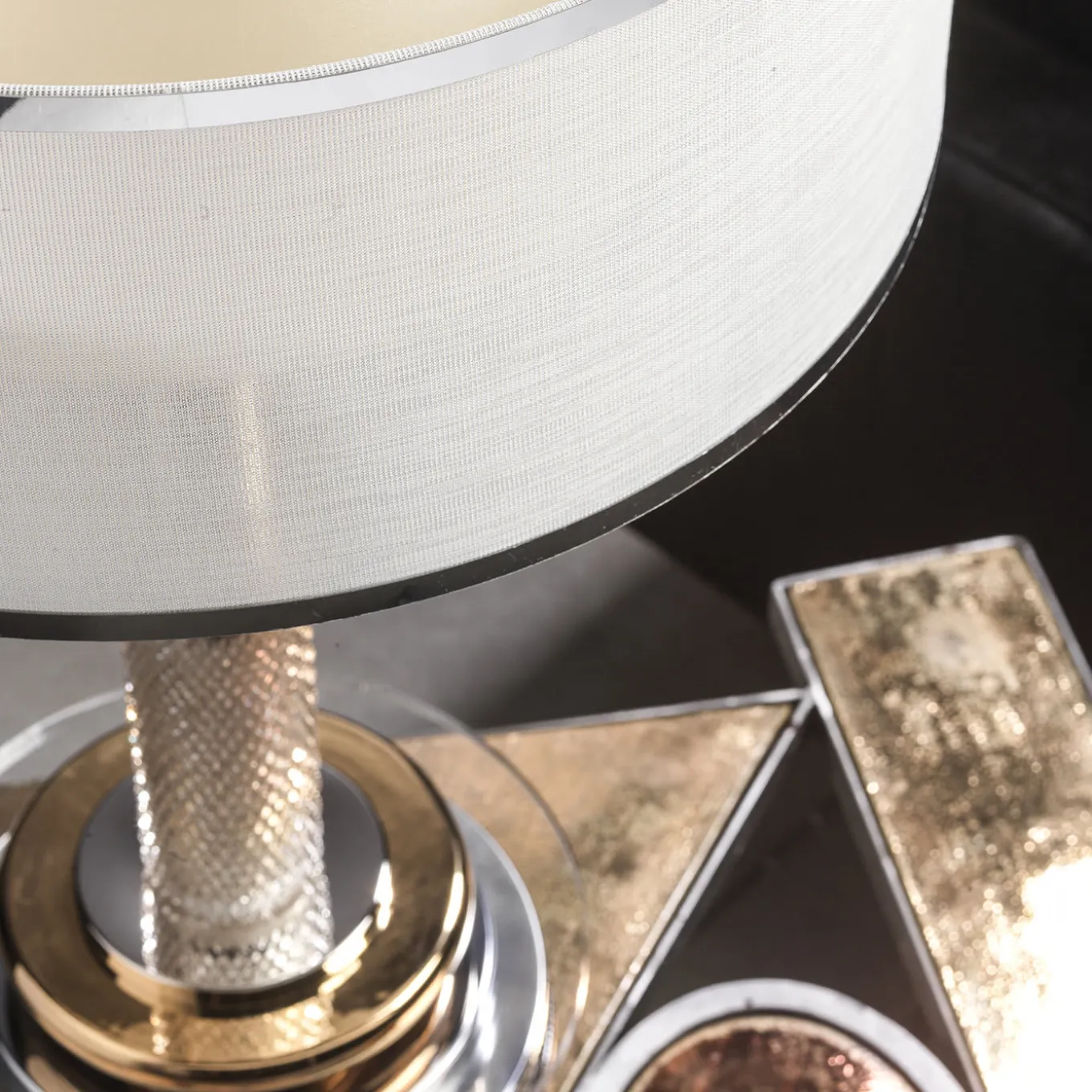 CL2100 Lampada da tavolo in ottone