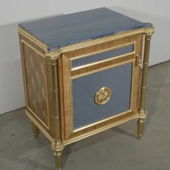 Comodino in foglia d'oro