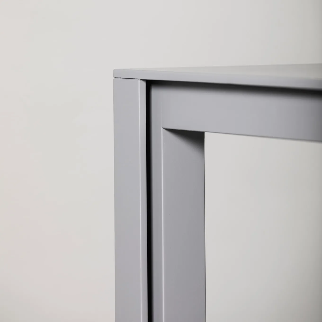 Console in legno laccato grigio opaco