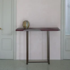 Console Isole Flores di Nestor Perkal