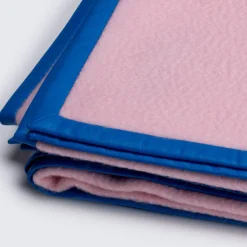 Coperta Biella in pelle blu e rosa