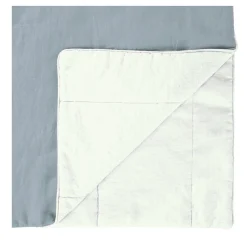 Coperta di lino azzurro con profili