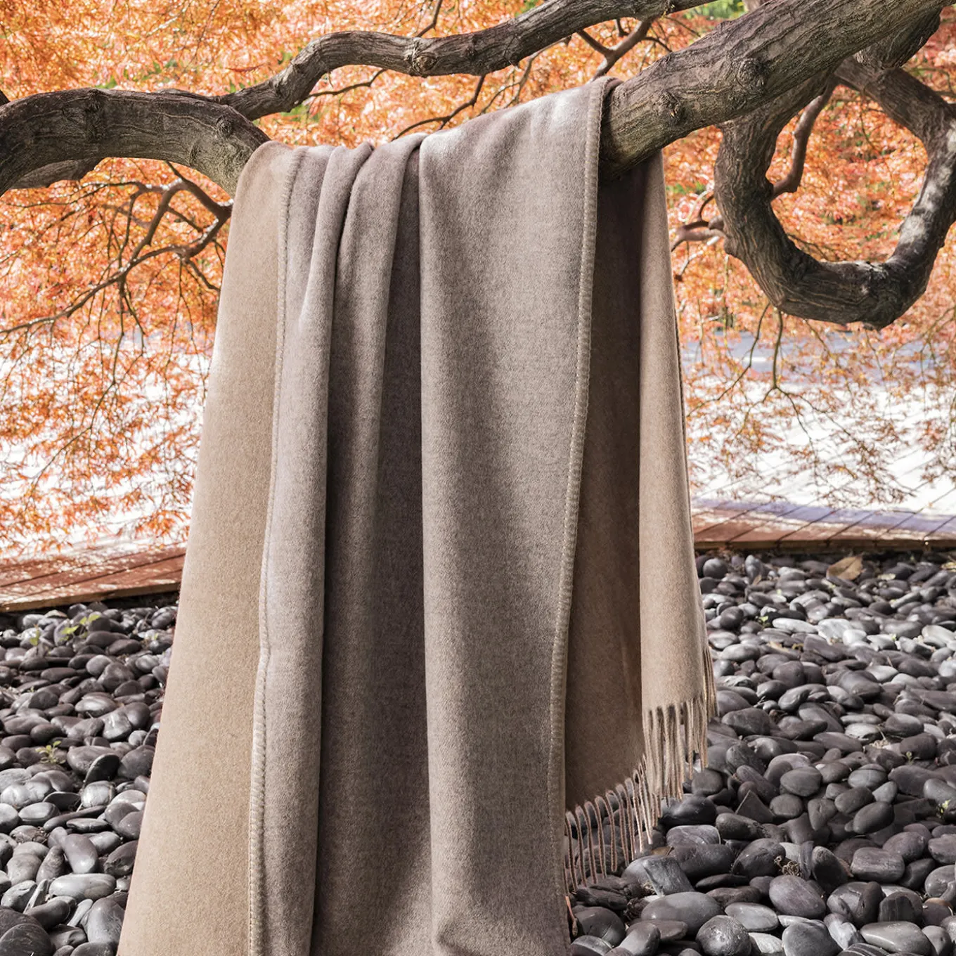 Coperta Melrose double-face beige piccola