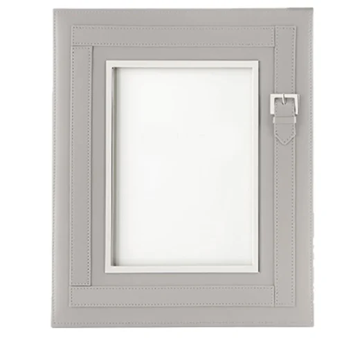Cornice Mila media