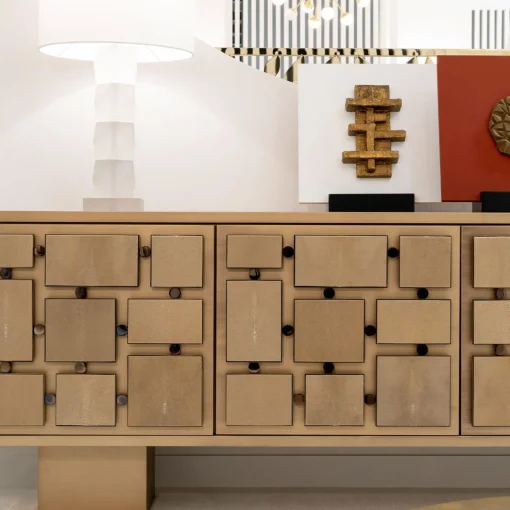 CREDENZA CON PELLE DI RAZZA