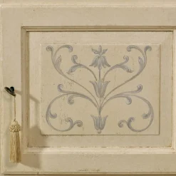 Credenza In Stile Tirolese Dipinta a Mano in Legno