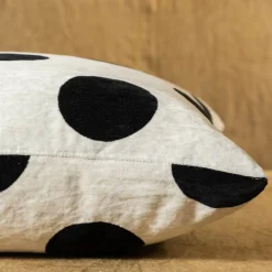 Cuscino Goccia a pois rettangolare bianco e nero