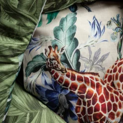 Cuscino in lino Animalia con giraffe e fiori blu