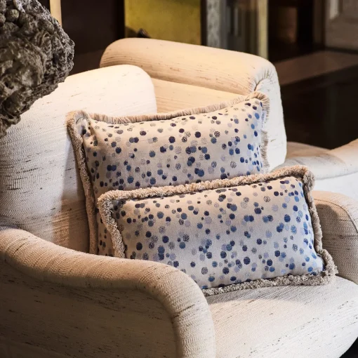 Cuscino piccolo Celeste e frange blu