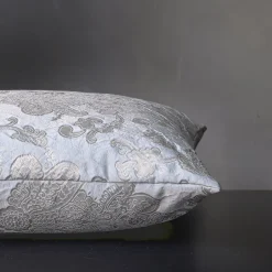 Cuscino quadrato floreale grigio Ortensia