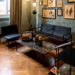 Divano nero Tout Le Jour di Marc Thorpe