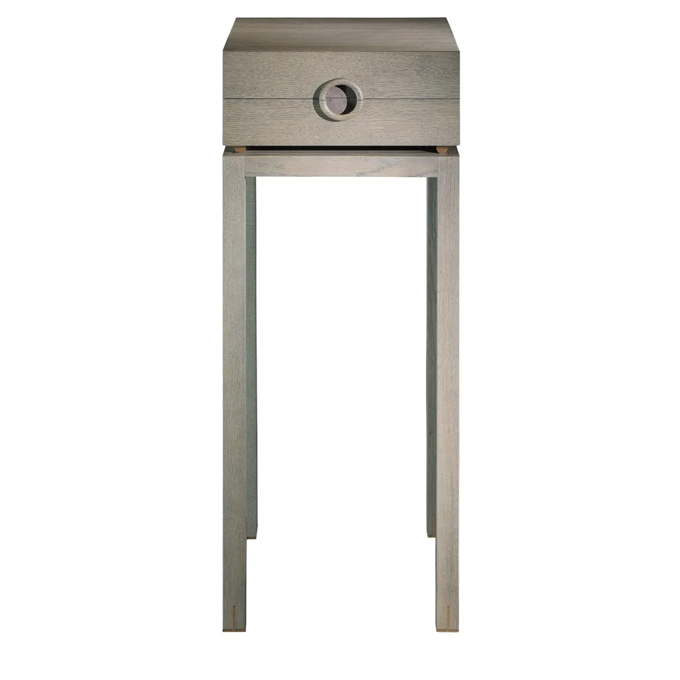 Elementare comodino alto in legno di rovere beige