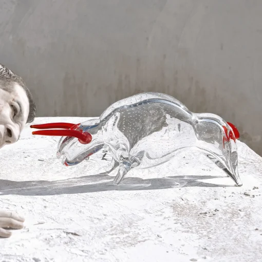Figurina di toro in vetro grande