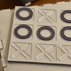 Gioco del Tic Tac Toe in pelle di Panna Cotta