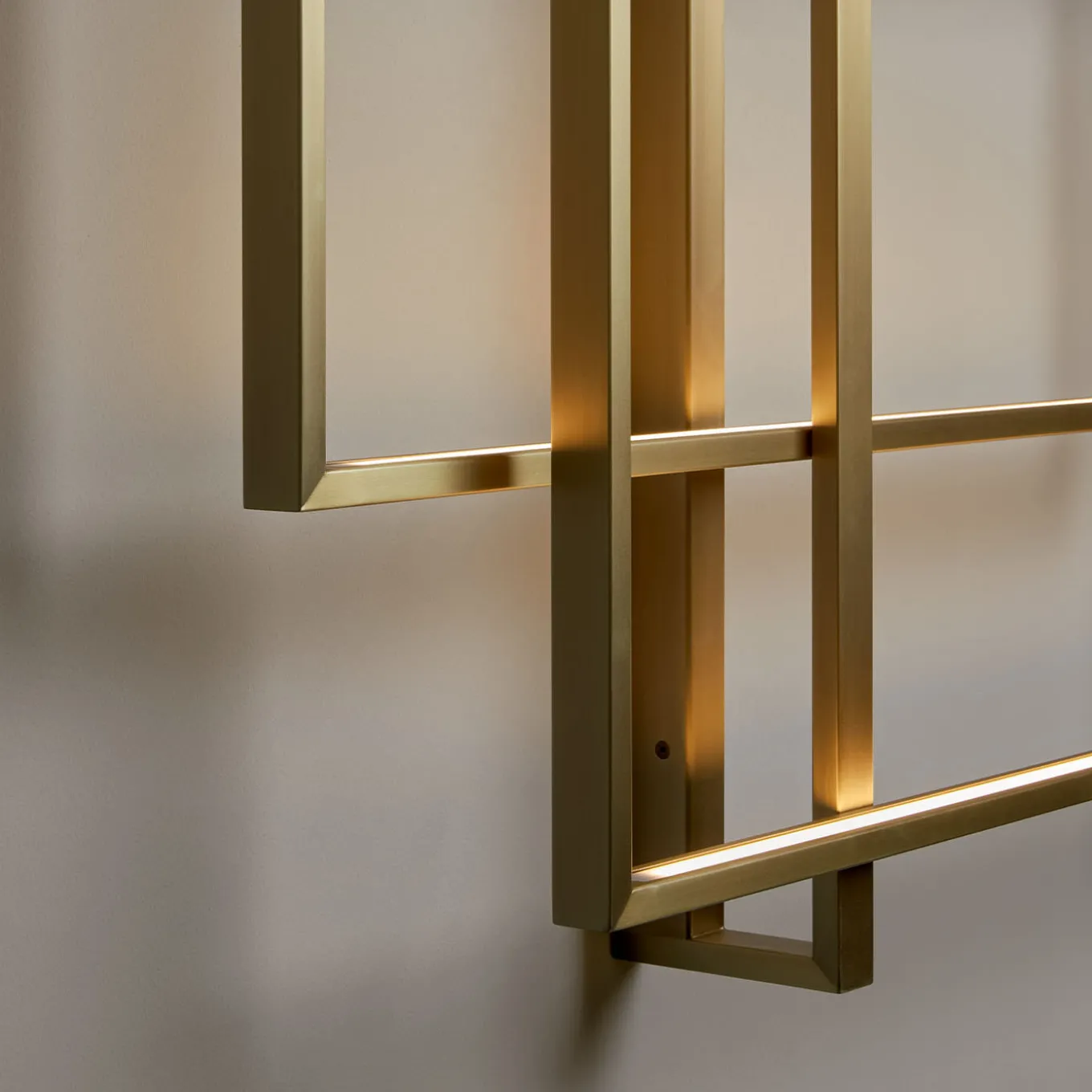 Lampada da parete Double Mondrian in ottone chiaro brunito