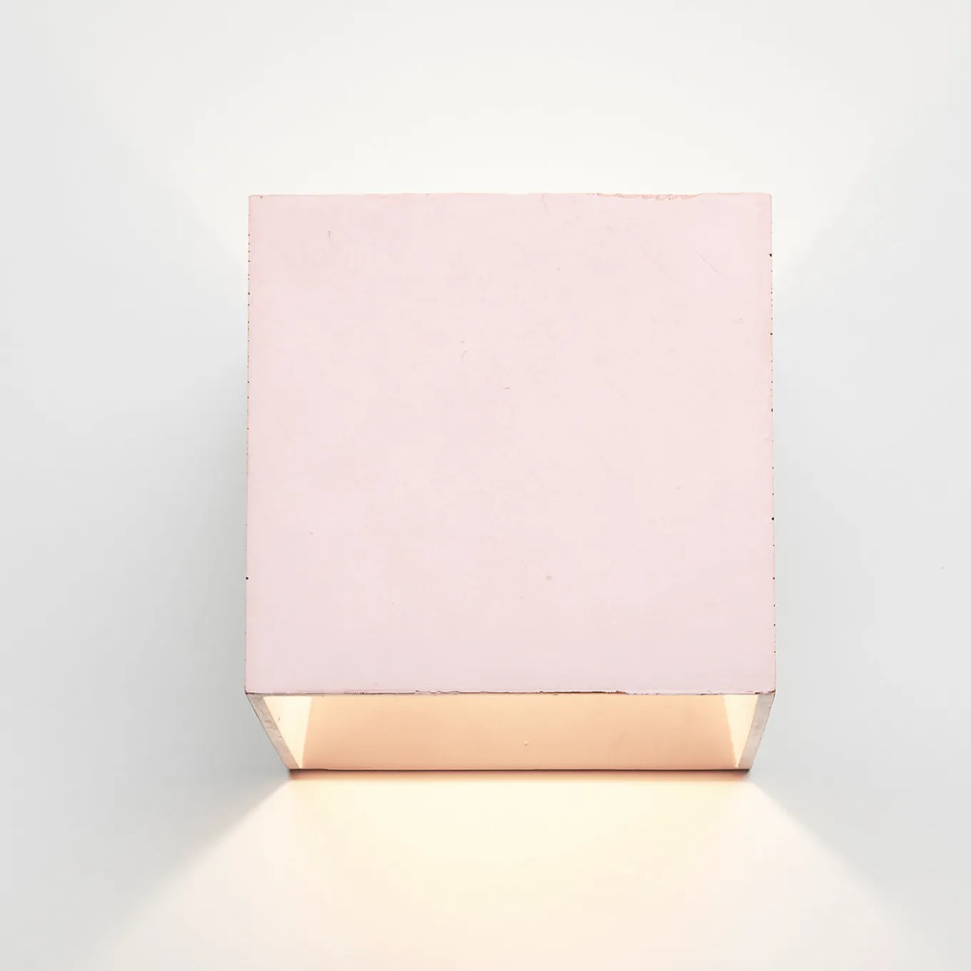 Lampada da parete rosa
