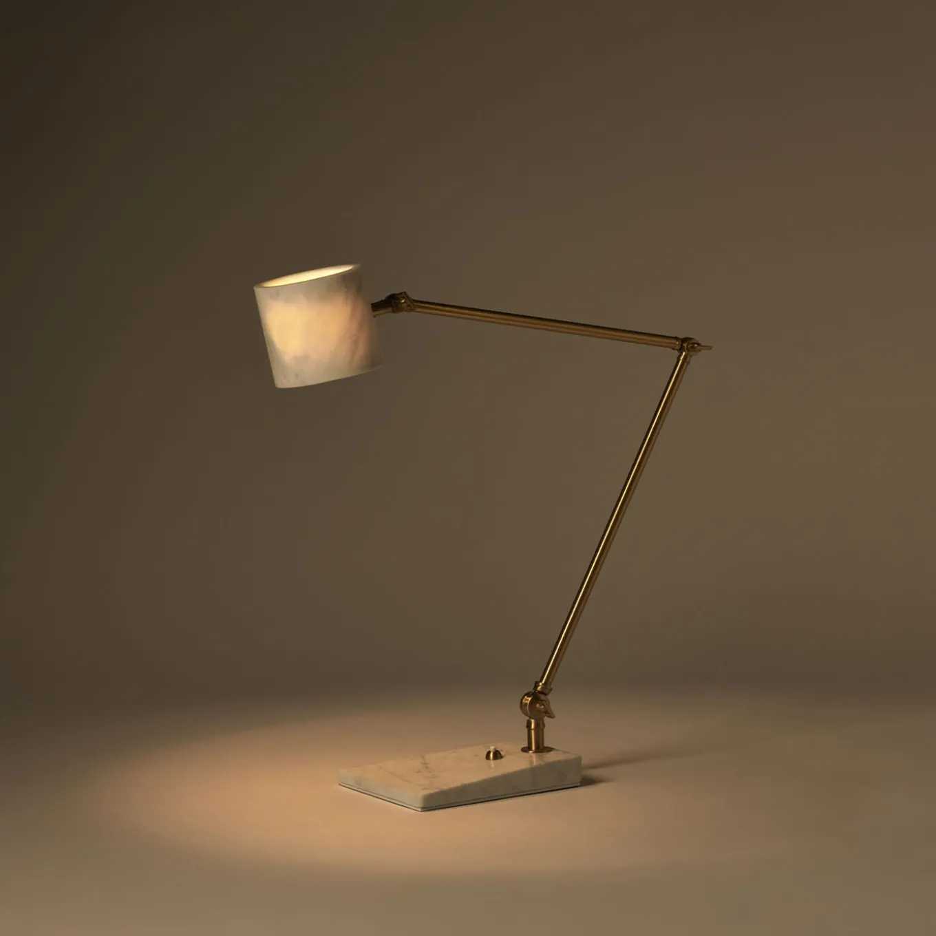 Lampada da tavolo "Flamingo" in marmo di Carrara