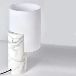 Lampada da tavolo Leina Carrara di Matteo Nunziati