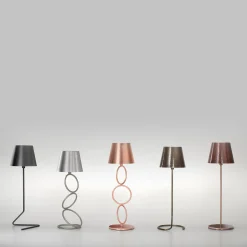Lampada da tavolo senza fili Polaris Circle in rame anticato di Harari