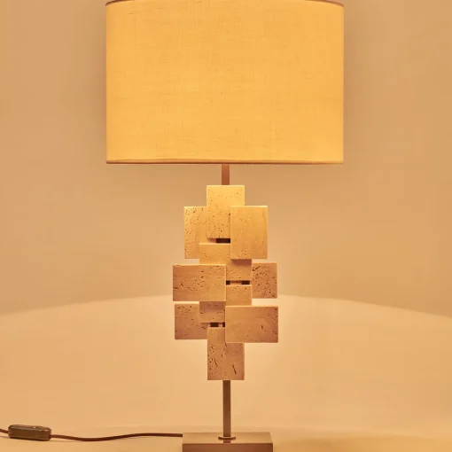 Lampada da tavolo "Tiles" in travertino e bronzo