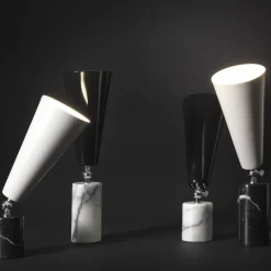 Lampada da tavolo Vox Alta di Lorenza Bozzoli in marmo di Carrara