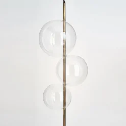 Lampada da terra Grandine a tre luci in ottone spazzolato invecchiato