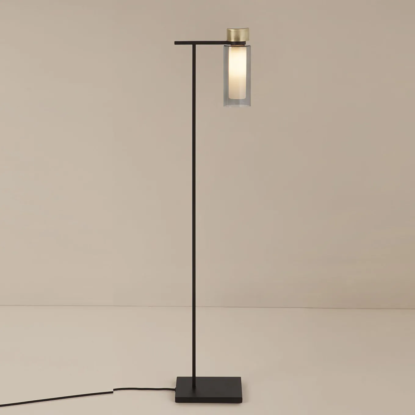 Lampada da terra Osman di Corrado Dotti