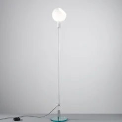 Lampada da terra Parola di Gae Aulenti e Piero Castiglioni