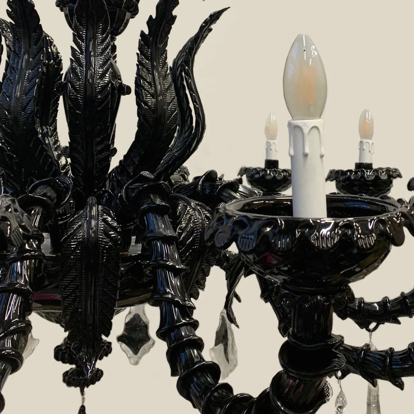 Lampadario anni '70 nero restaurato di Seguso